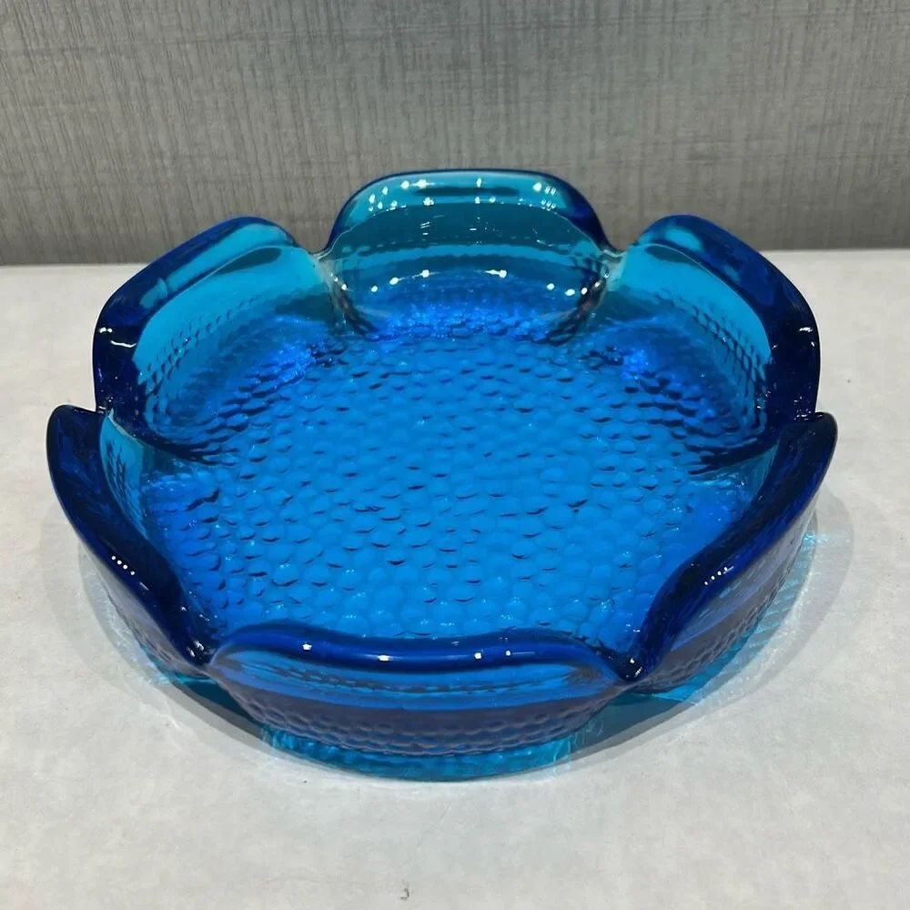 Vtg Anchor Hocking Blue Lotus Pebble Art Glass Ashtray Flower MCM Bowl Trinket D